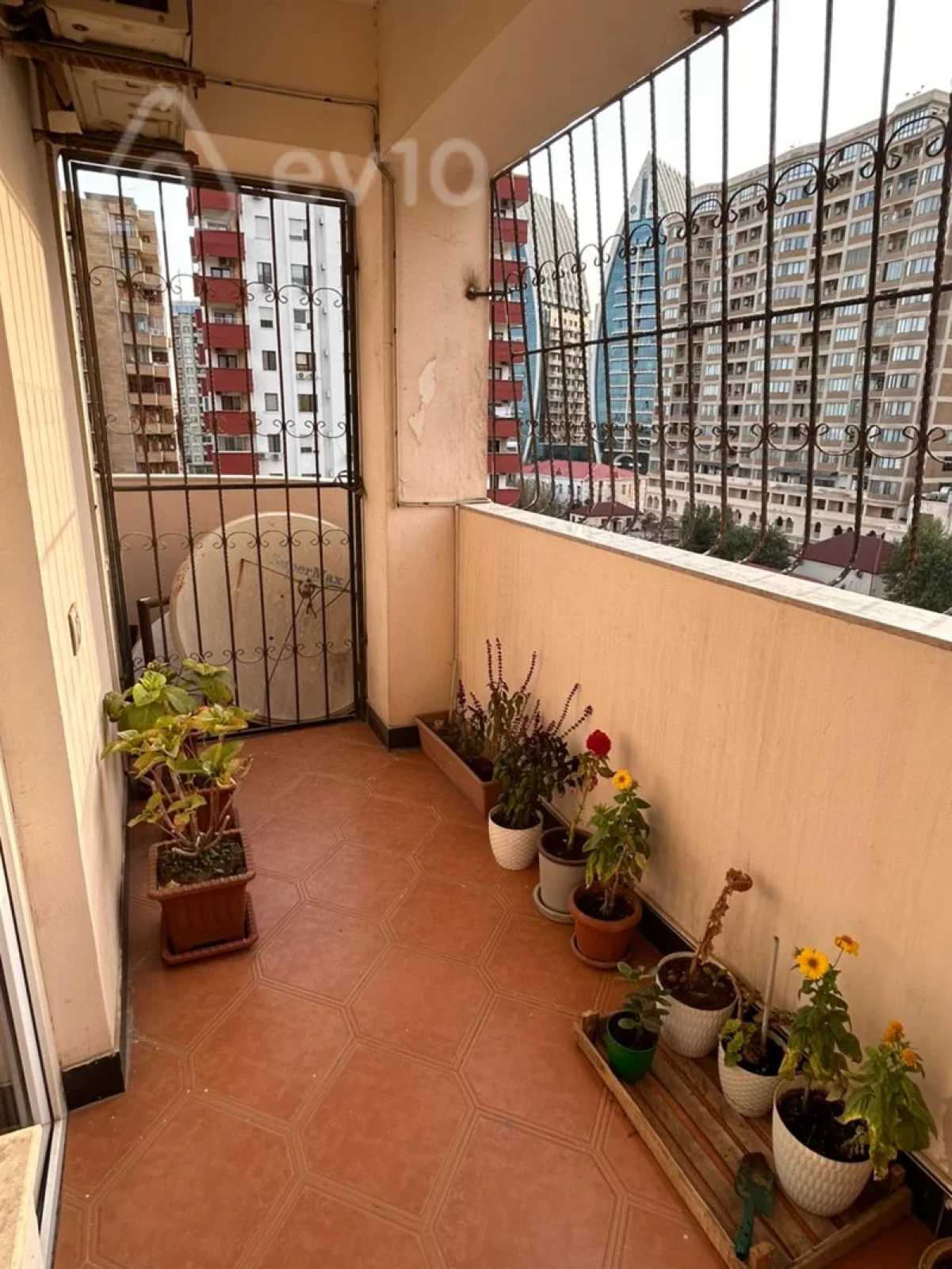 Satılır 3 otaqlı yeni tikili 110 m²