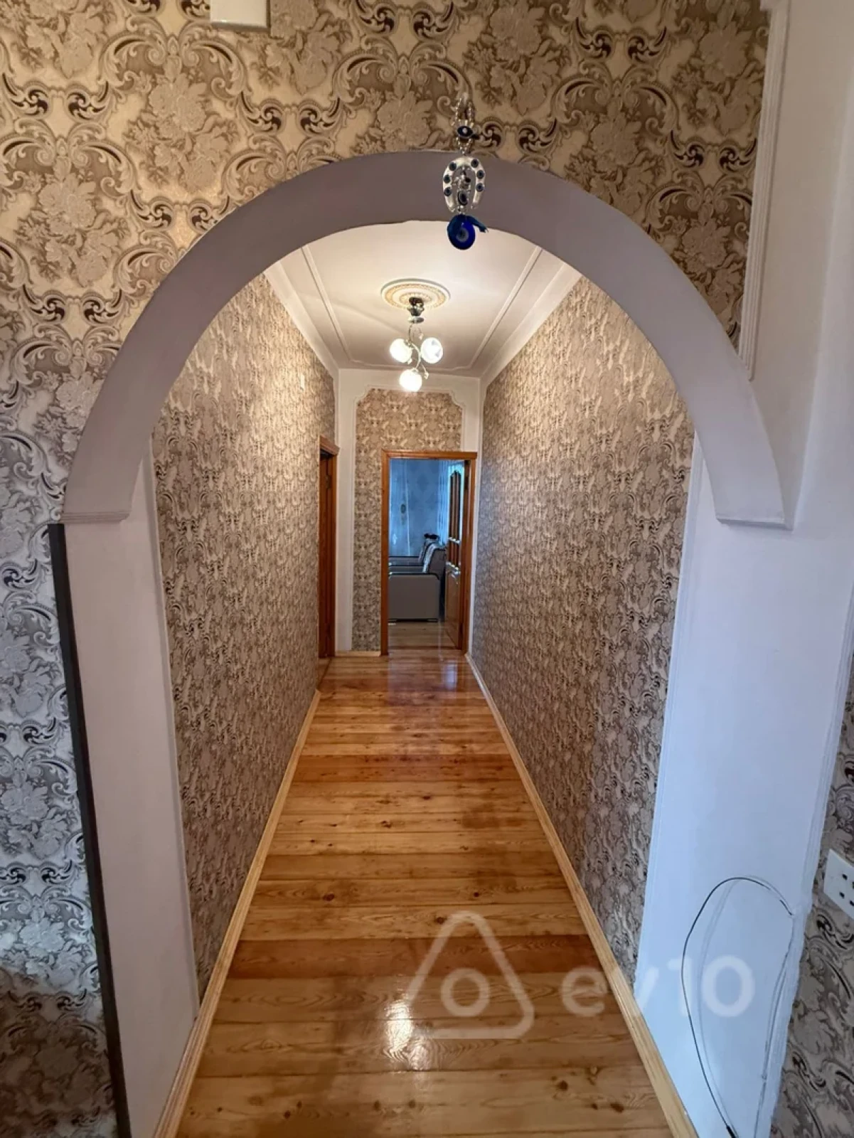 Kirayə verilir 2 otaqlı köhnə tikili 57 m²