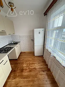 Kirayə verilir 2 otaqlı köhnə tikili 57 m²