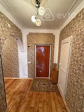 Kirayə verilir 2 otaqlı köhnə tikili 57 m²