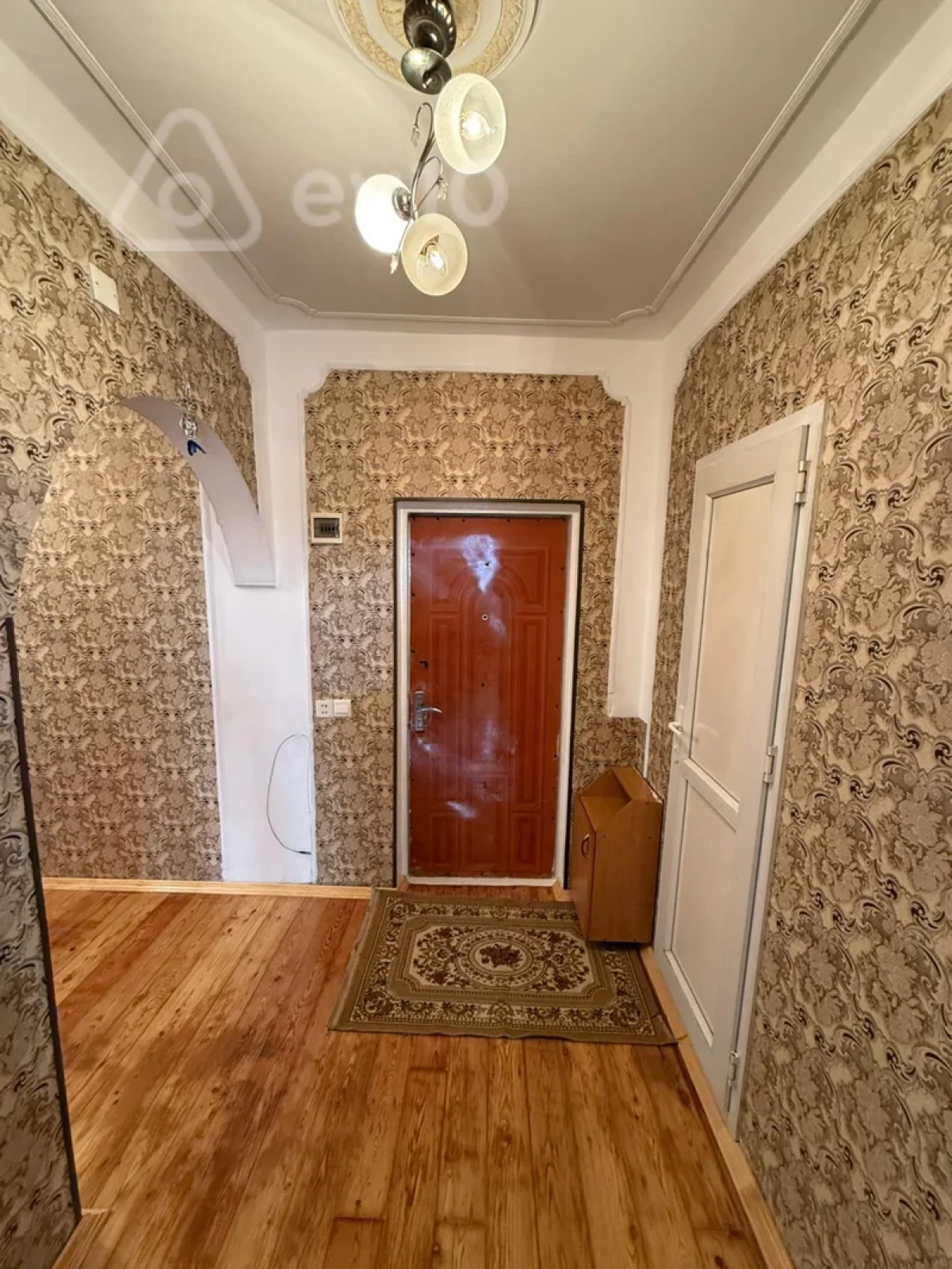 Kirayə verilir 2 otaqlı köhnə tikili 57 m²