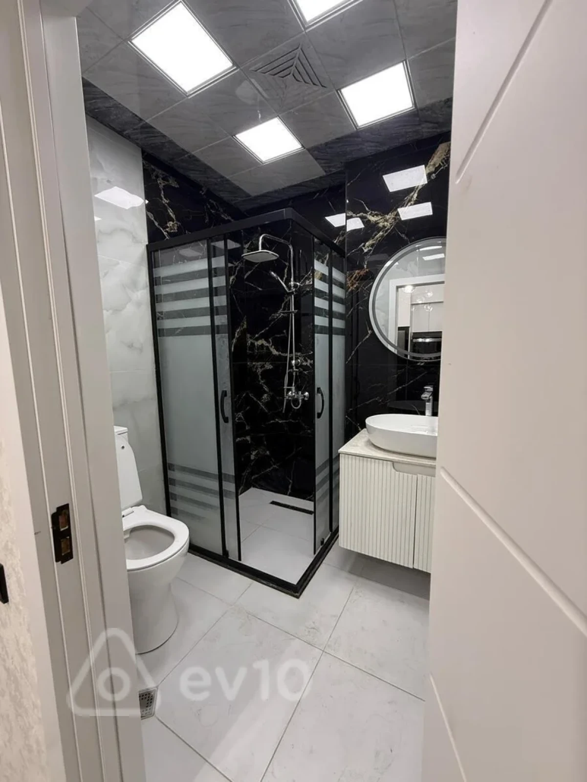 Kirayə verilir 2 otaqlı yeni tikili 55 m²