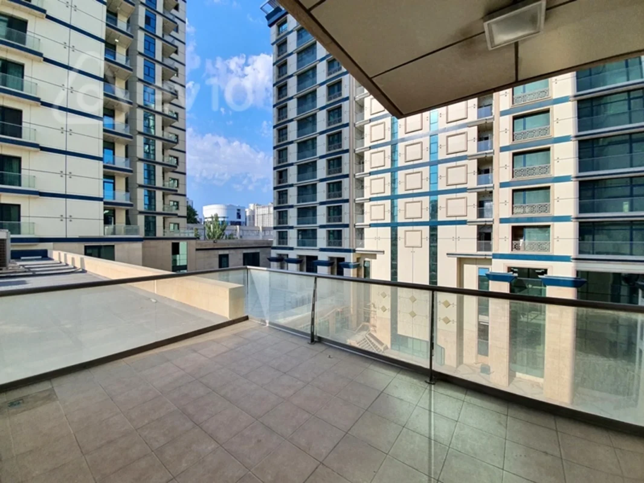 Kirayə verilir 3 otaqlı yeni tikili 106 m²