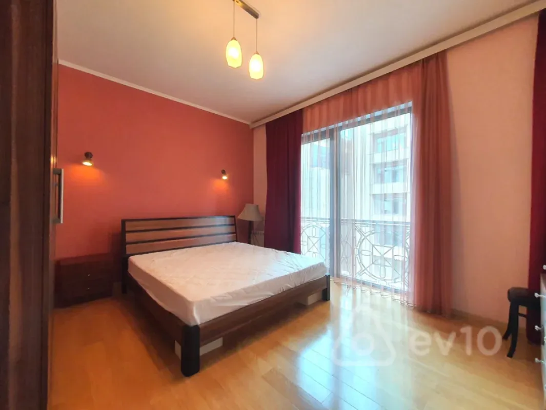 Kirayə verilir 3 otaqlı yeni tikili 106 m²