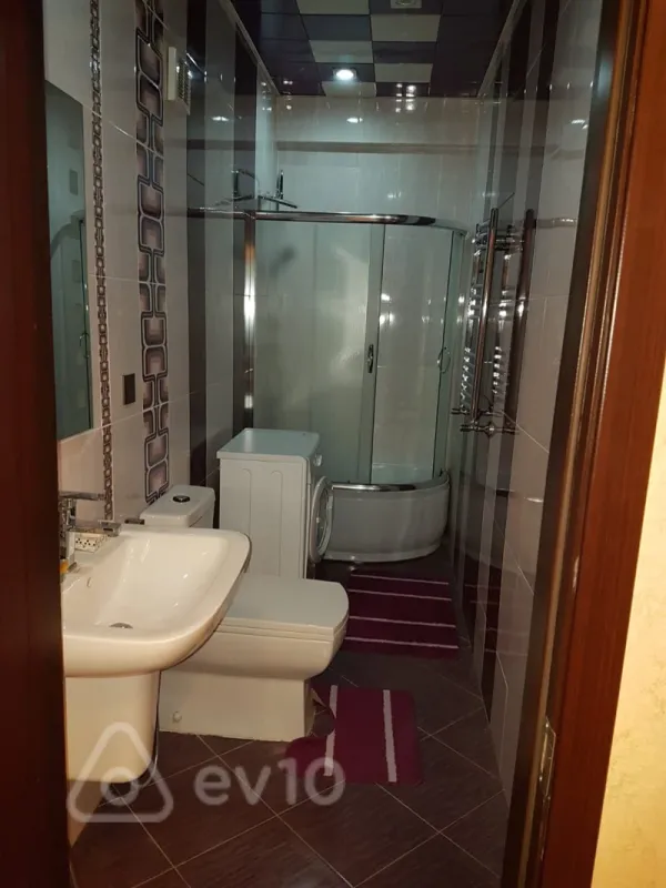 Kirayə verilir 2 otaqlı yeni tikili 55 m²