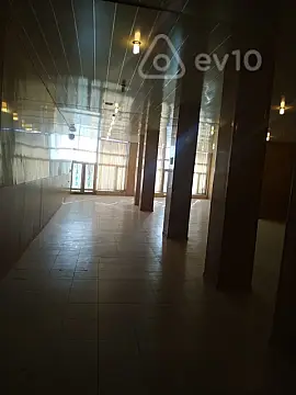 Kirayə verilir mənzil 300 m²