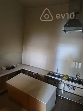 Kirayə verilir mənzil 300 m²