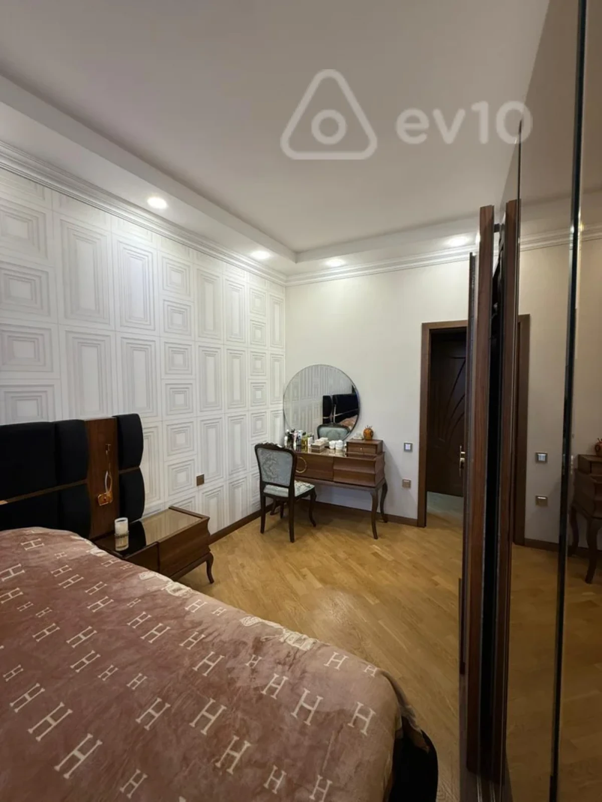 Satılır 3 otaqlı yeni tikili 103 m²