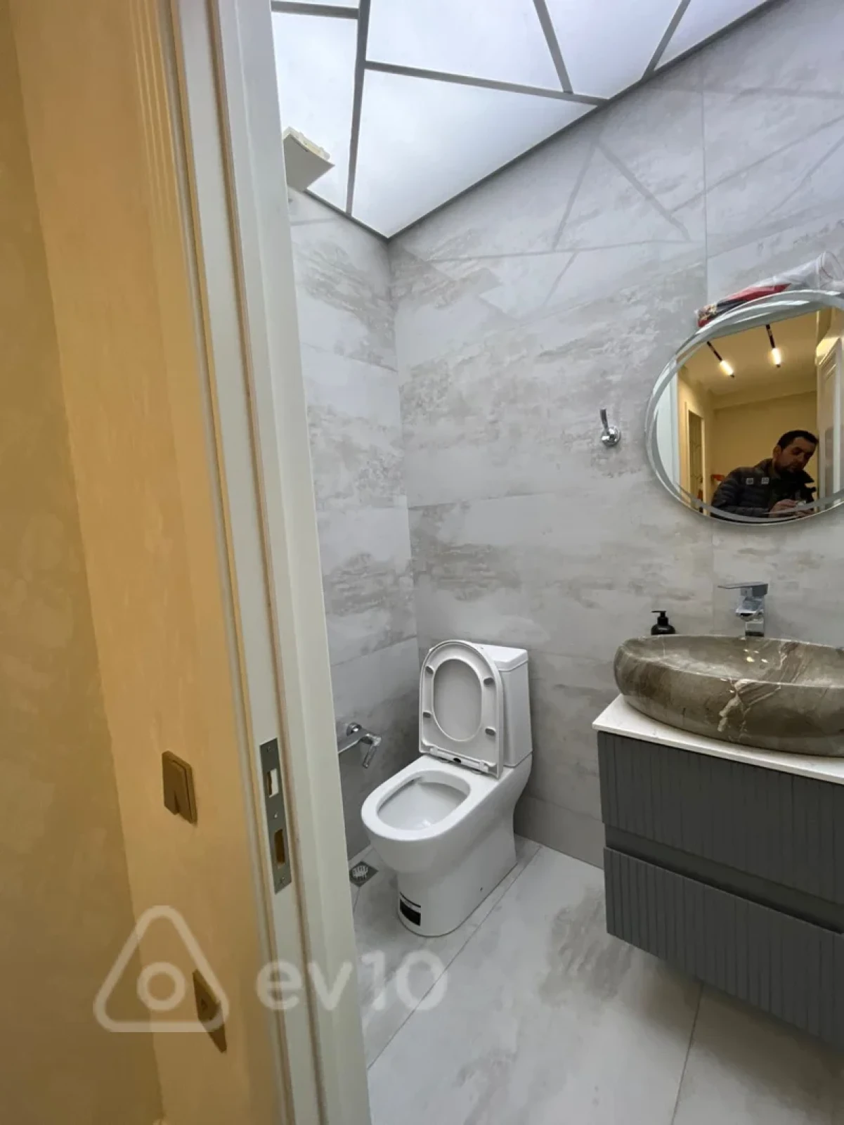 Kirayə verilir 2 otaqlı yeni tikili 68 m²