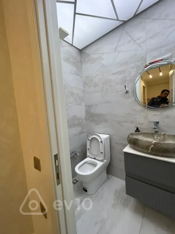 Kirayə verilir 2 otaqlı yeni tikili 68 m²