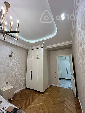 Kirayə verilir 2 otaqlı yeni tikili 68 m²