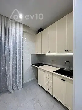 Kirayə verilir 2 otaqlı yeni tikili 68 m²