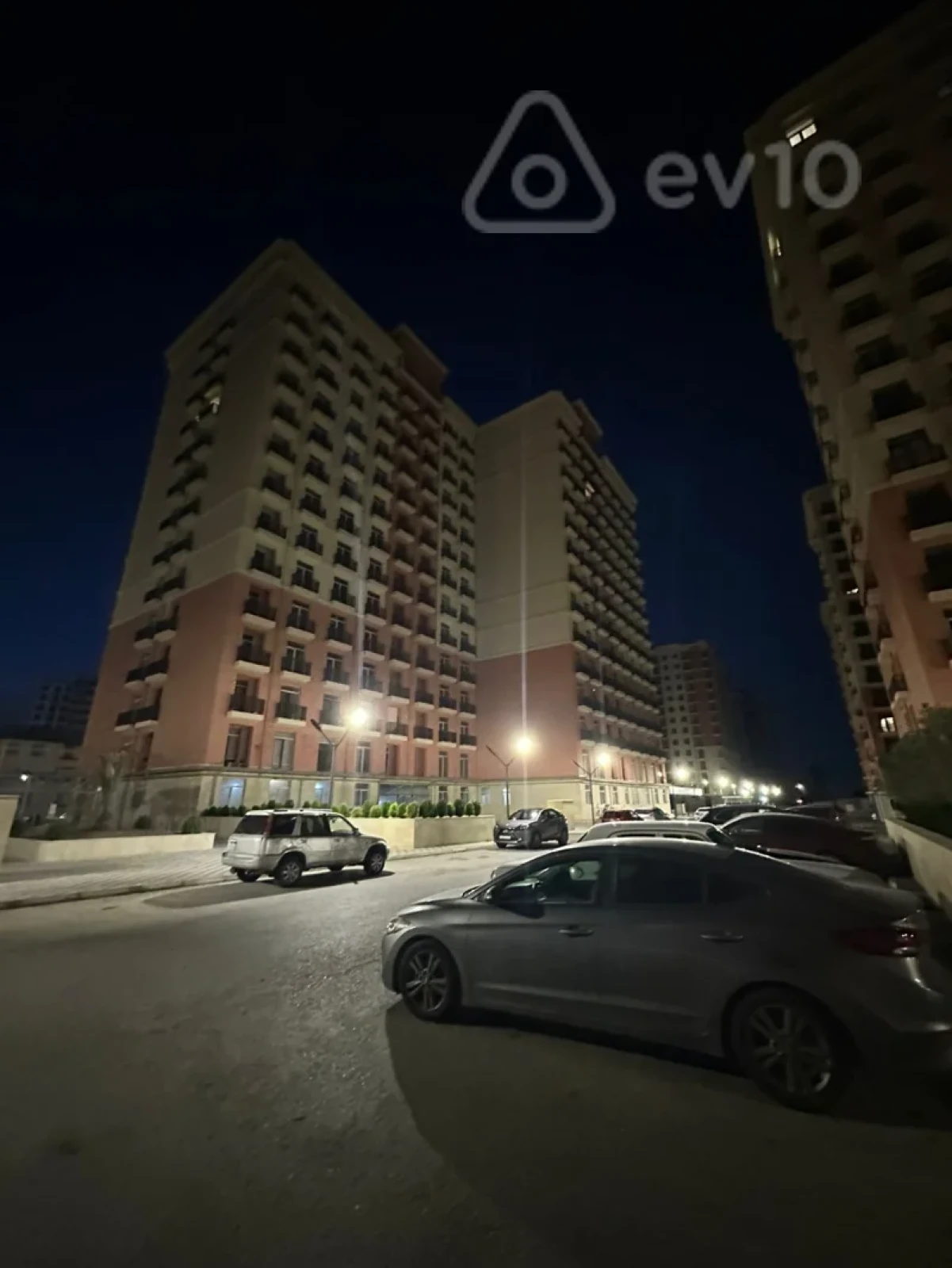 Kirayə verilir 2 otaqlı yeni tikili 68 m²
