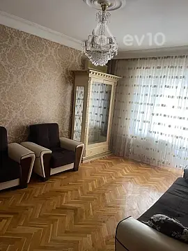 Kirayə verilir 3 otaqlı köhnə tikili 110 m²