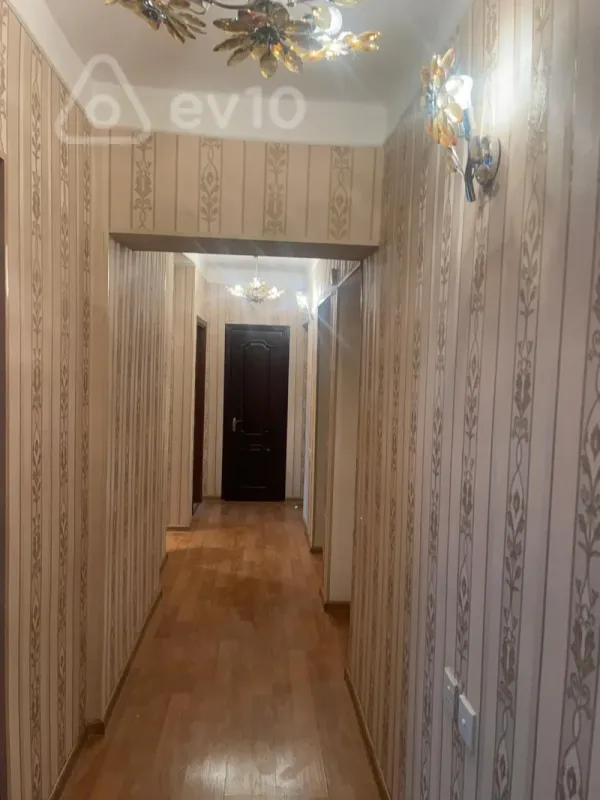 Kirayə verilir 3 otaqlı köhnə tikili 110 m²