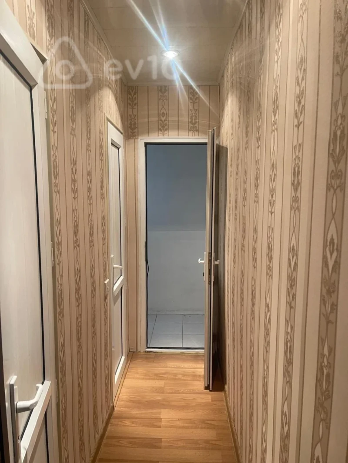 Kirayə verilir 3 otaqlı köhnə tikili 110 m²