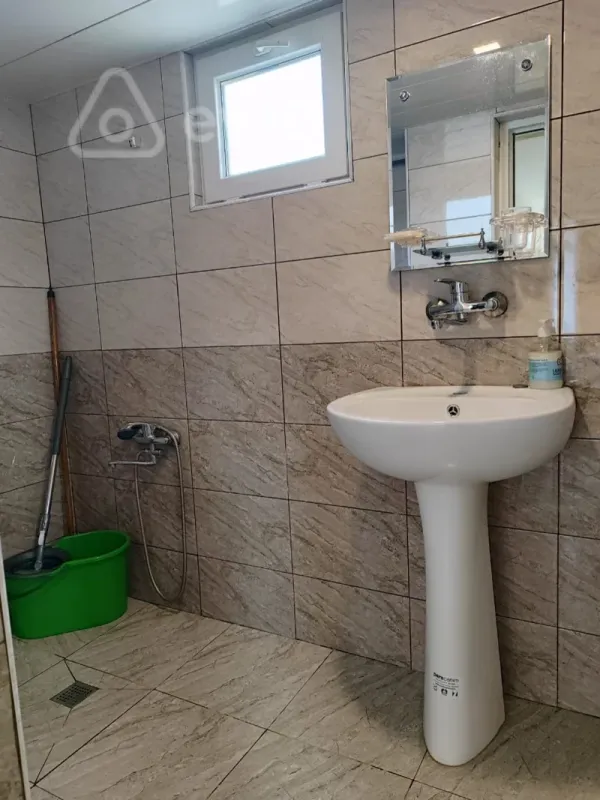 Kirayə verilir 2 otaqlı həyət evi 55 m²
