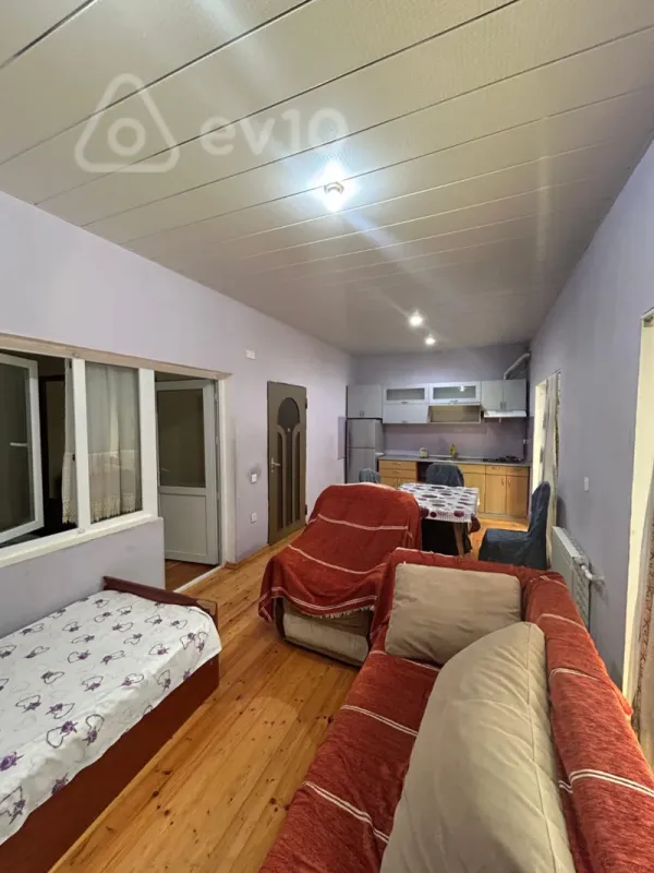 Kirayə verilir 2 otaqlı həyət evi 55 m²