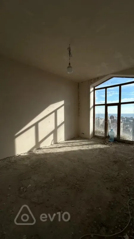 Satılır 4 otaqlı yeni tikili 130 m²