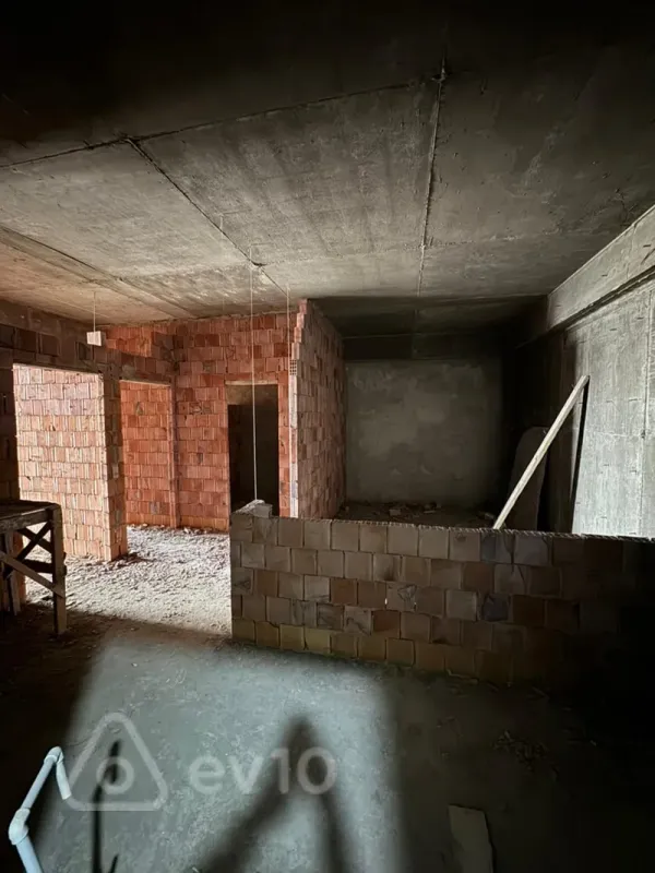 Satılır 3 otaqlı yeni tikili 100 m²