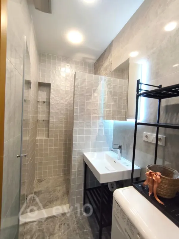 Kirayə verilir 3 otaqlı yeni tikili 70 m²