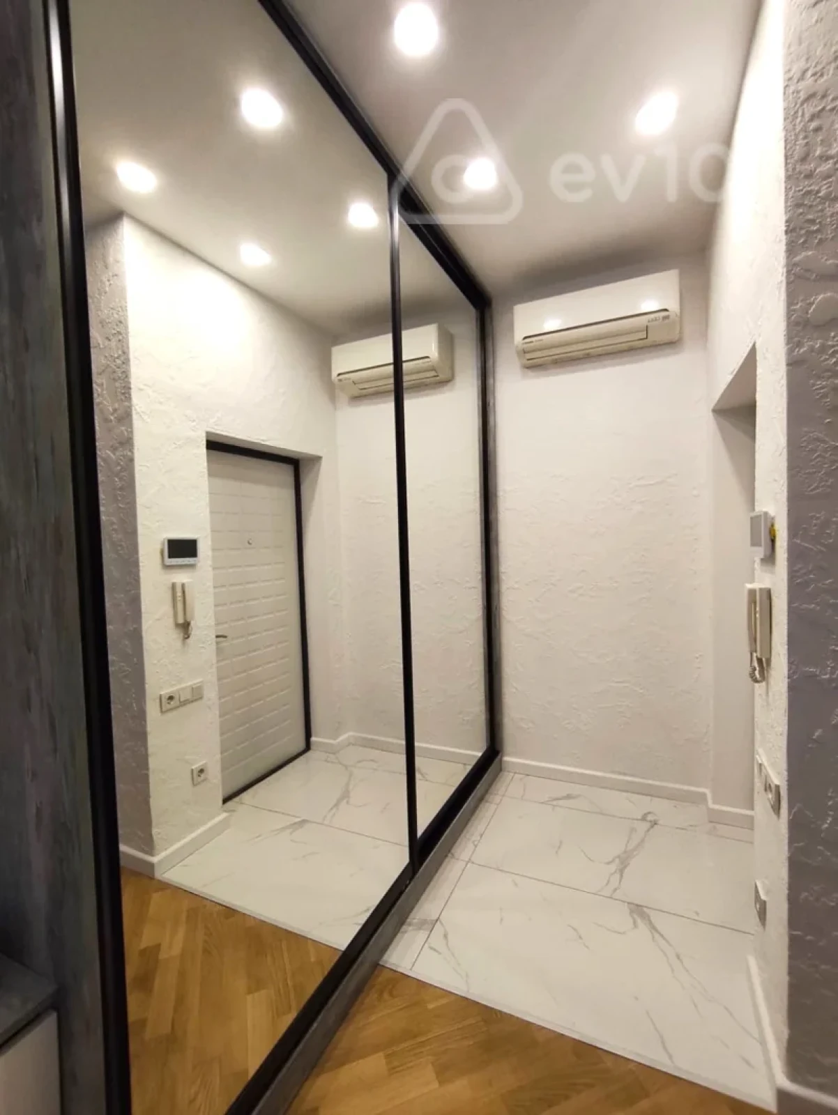 Kirayə verilir 3 otaqlı yeni tikili 70 m²