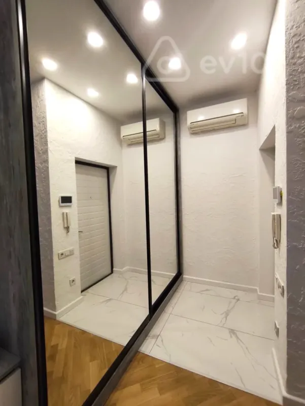 Kirayə verilir 3 otaqlı yeni tikili 70 m²