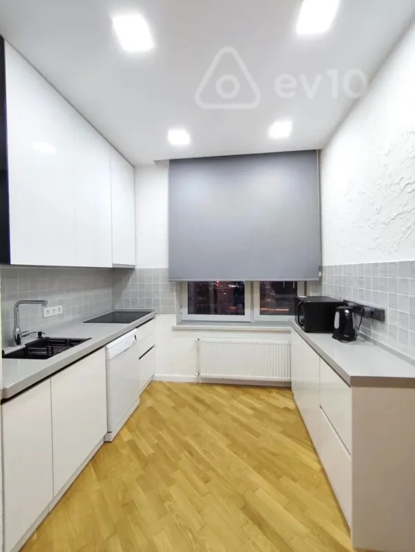 Kirayə verilir 3 otaqlı yeni tikili 70 m²