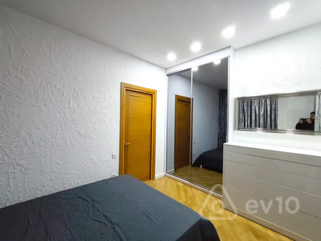 Kirayə verilir 3 otaqlı yeni tikili 70 m²