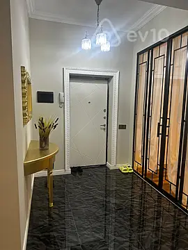 Satılır 3 otaqlı yeni tikili 101 m²