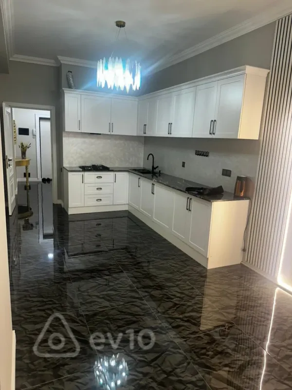 Satılır 3 otaqlı yeni tikili 101 m²