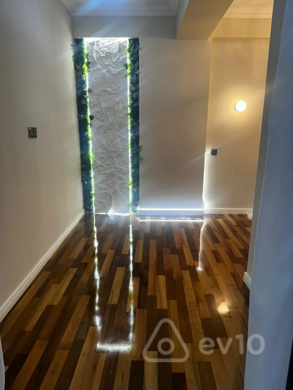 Satılır 3 otaqlı yeni tikili 101 m²