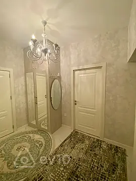 Kirayə verilir 2 otaqlı köhnə tikili 60 m²