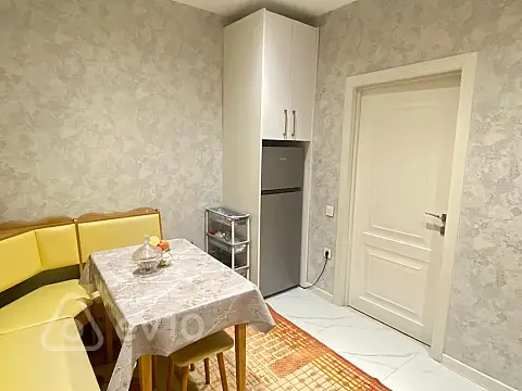 Kirayə verilir 2 otaqlı köhnə tikili 60 m²