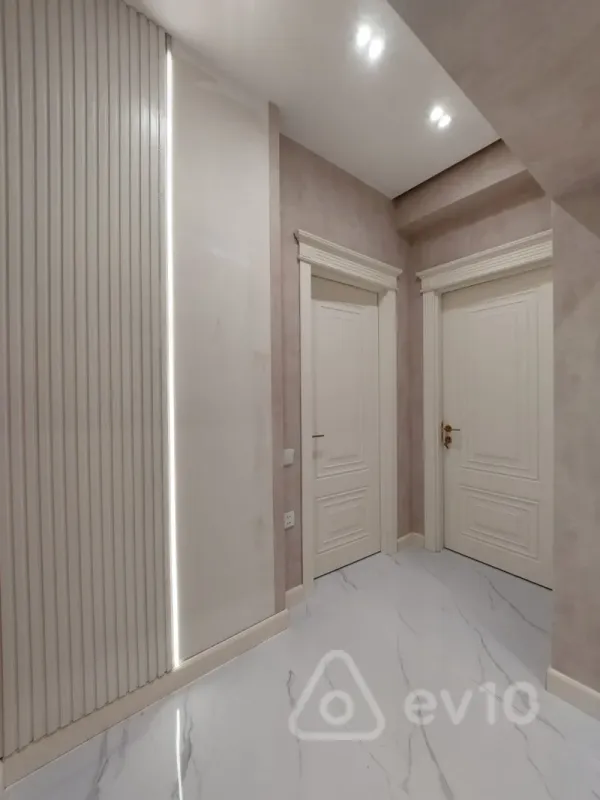 Satılır 2 otaqlı yeni tikili 70 m²