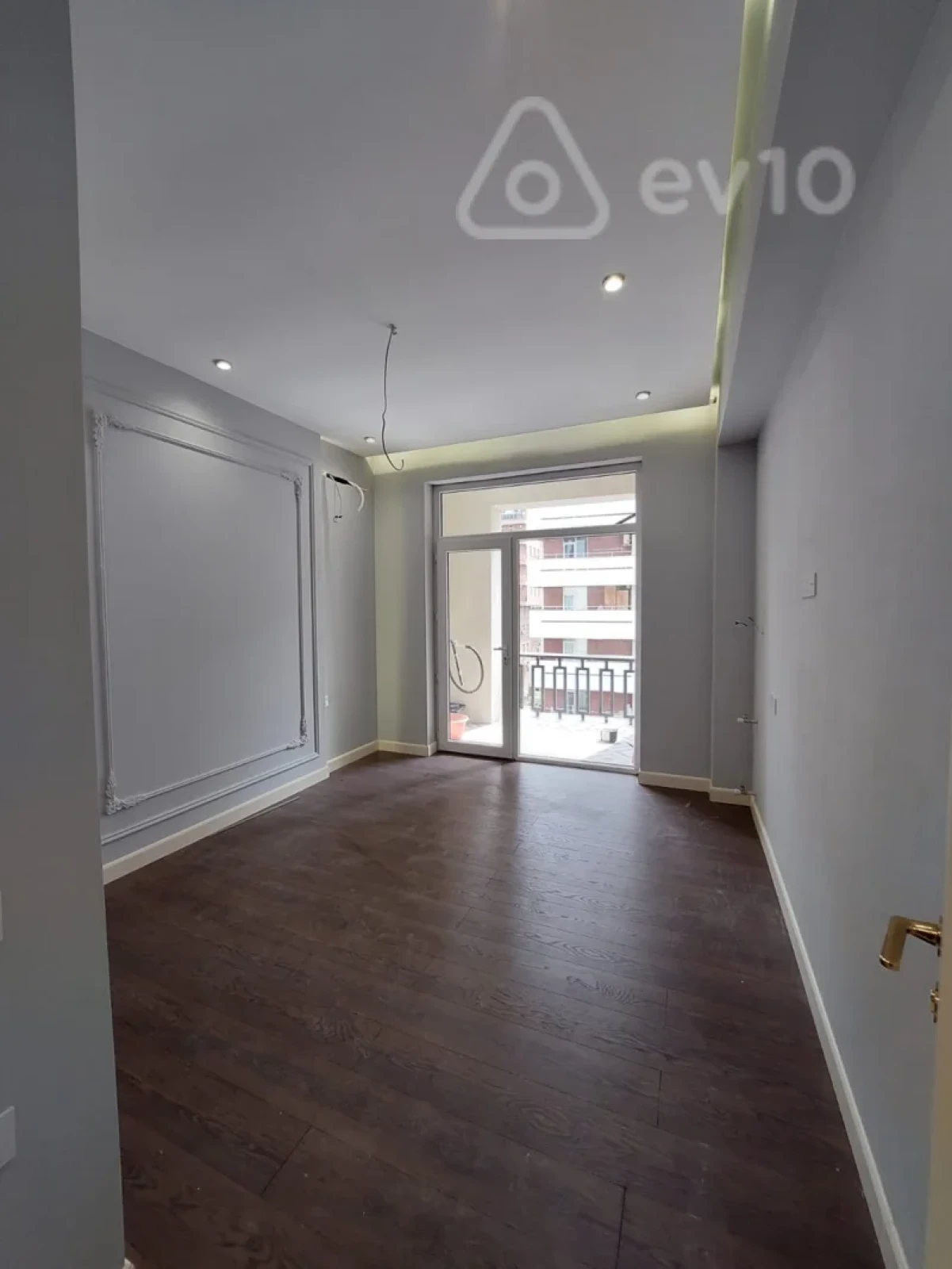 Satılır 2 otaqlı yeni tikili 70 m²
