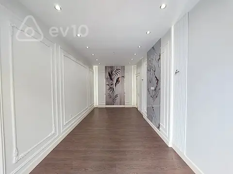 Satılır 2 otaqlı yeni tikili 70 m²
