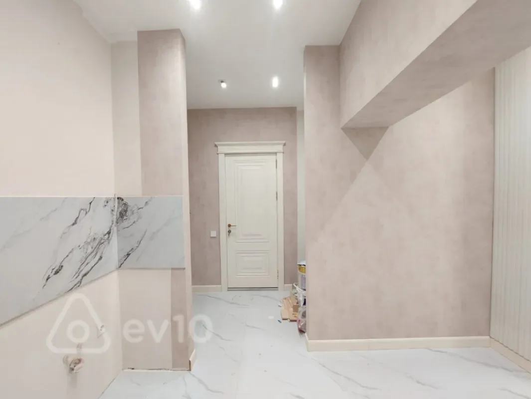 Satılır 2 otaqlı yeni tikili 70 m²