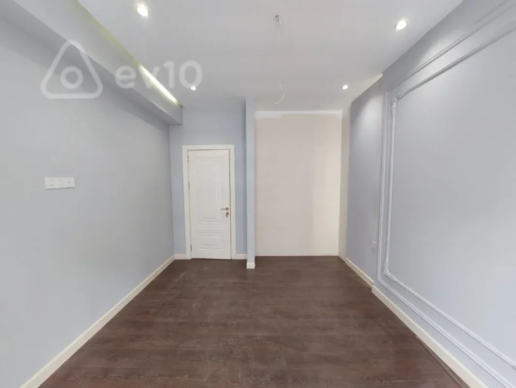 Satılır 2 otaqlı yeni tikili 70 m²