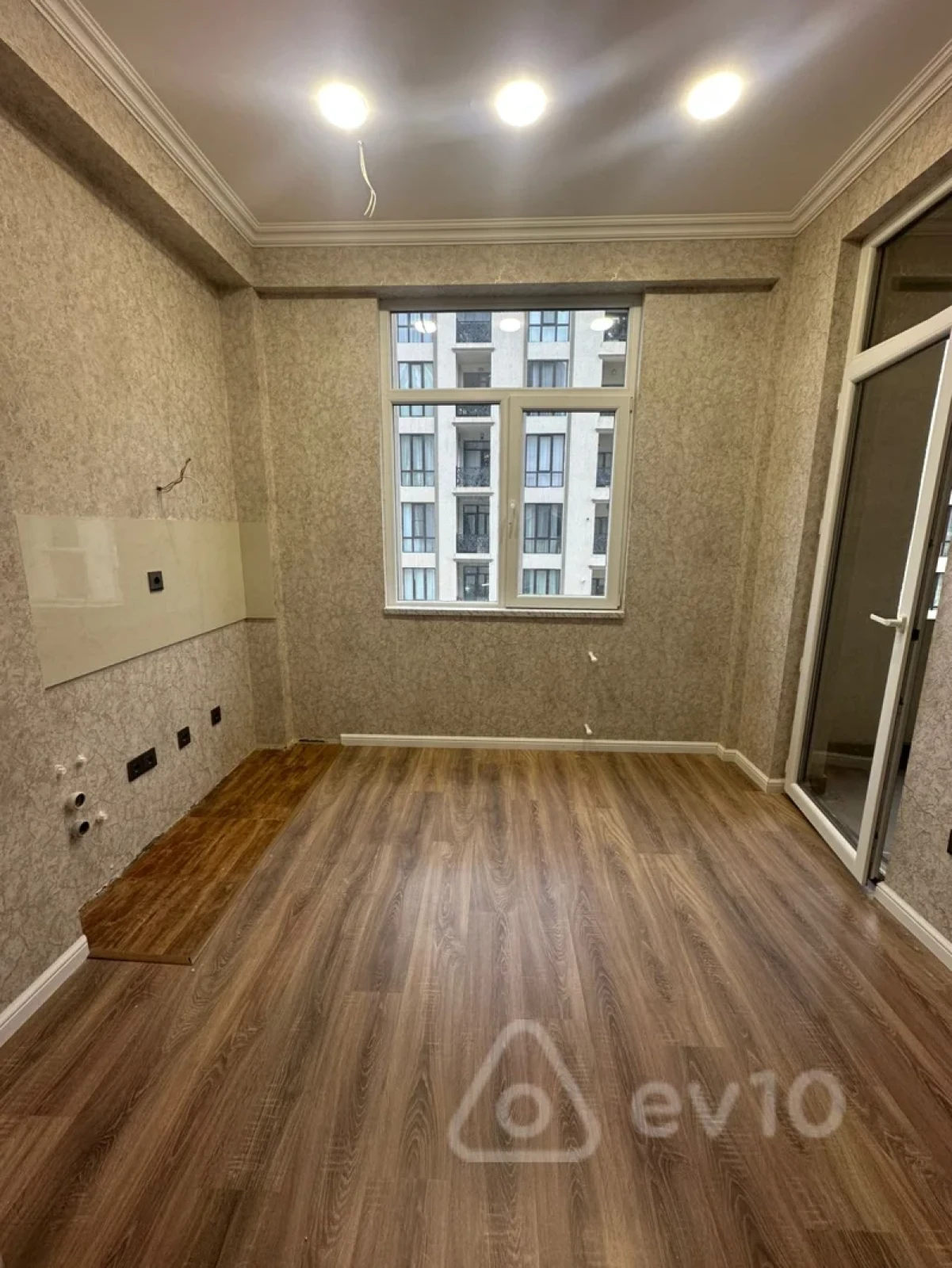 Satılır 2 otaqlı yeni tikili 85 m²