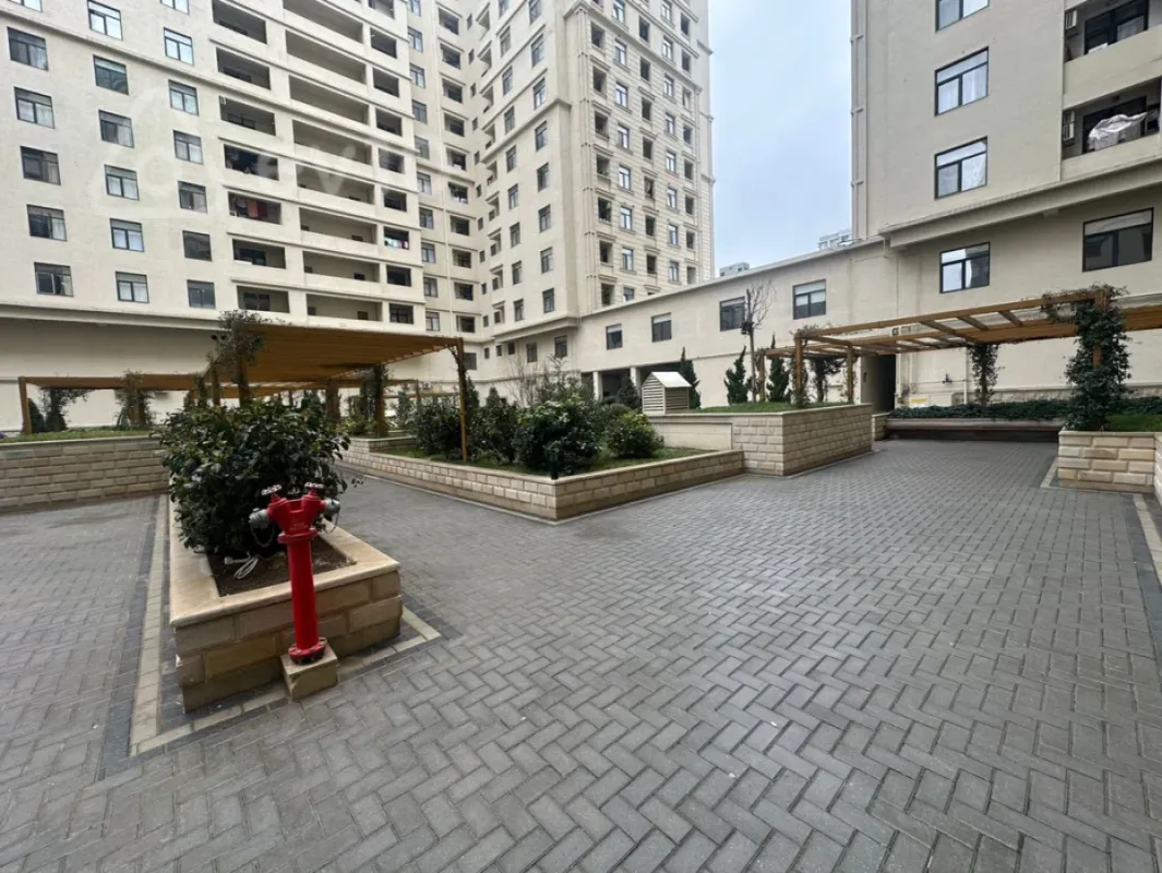 Satılır 2 otaqlı yeni tikili 85 m²