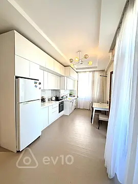 Satılır 3 otaqlı yeni tikili 122 m²