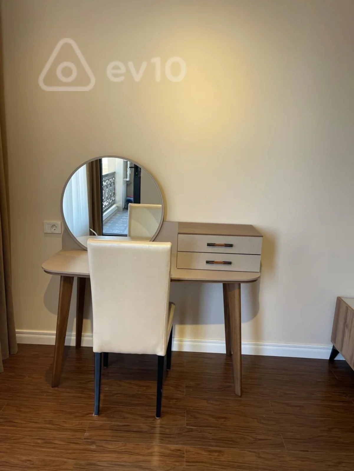 Kirayə verilir 2 otaqlı yeni tikili 90 m²