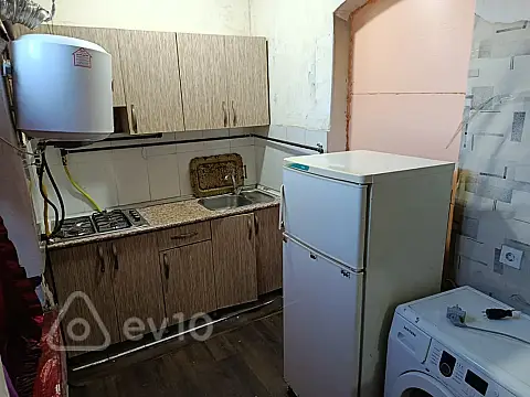Kirayə verilir 1 otaqlı köhnə tikili 30 m²