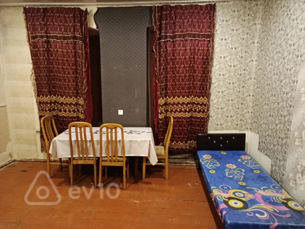 Kirayə verilir 1 otaqlı köhnə tikili 30 m²