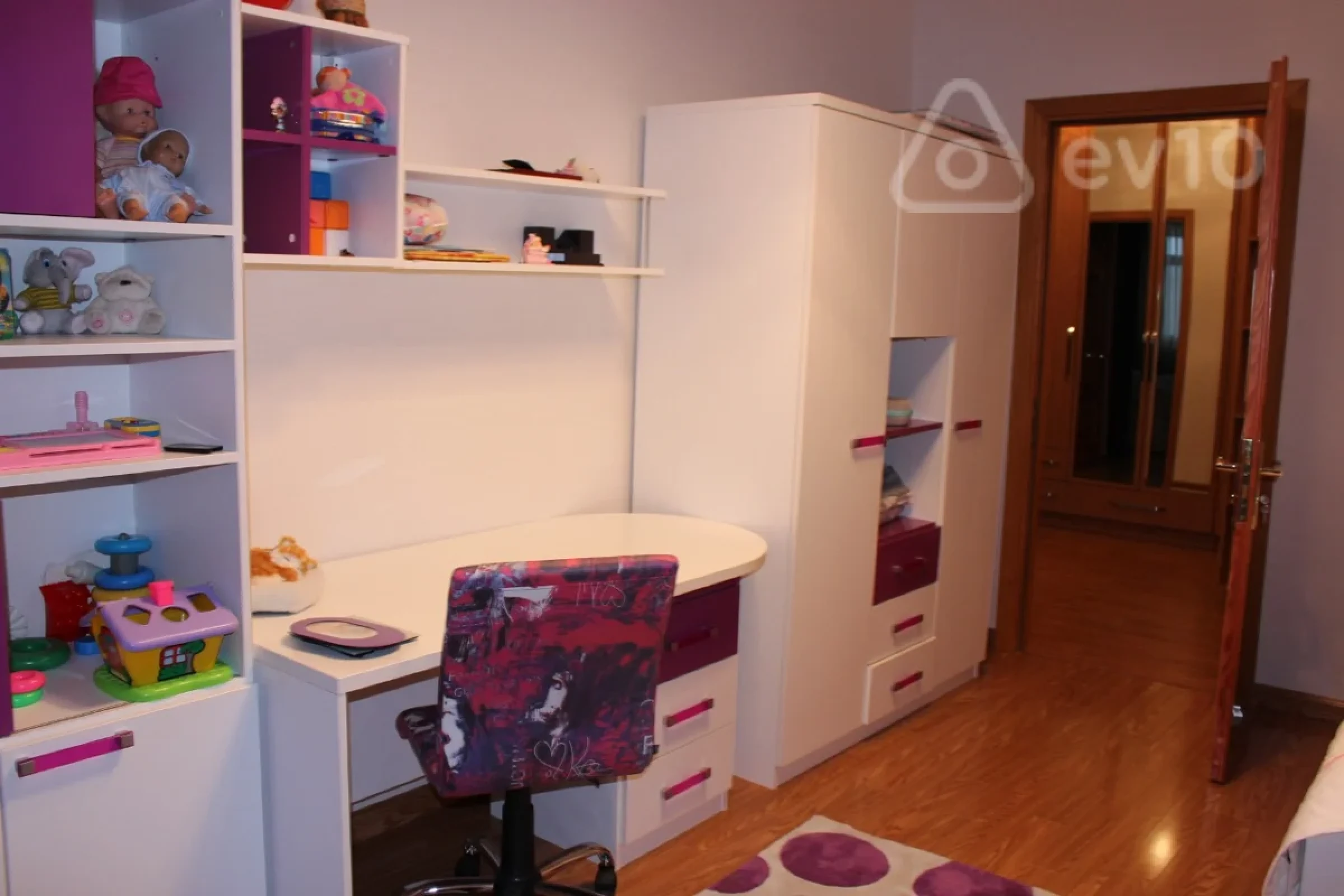 Satılır 3 otaqlı yeni tikili 136 m²