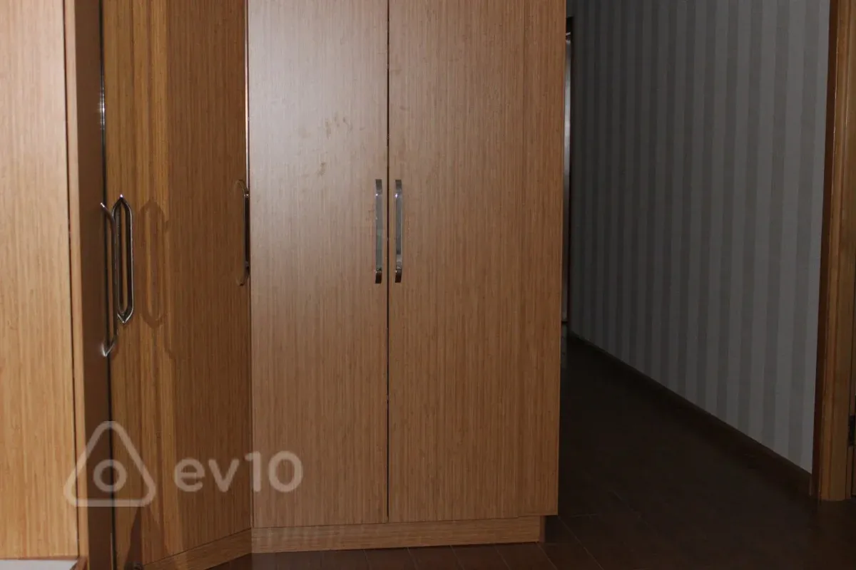 Satılır 3 otaqlı yeni tikili 136 m²