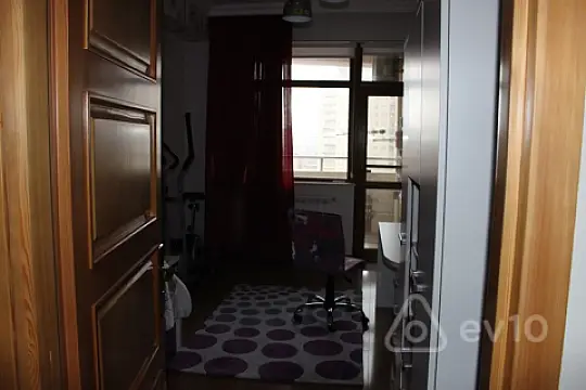 Satılır 3 otaqlı yeni tikili 136 m²