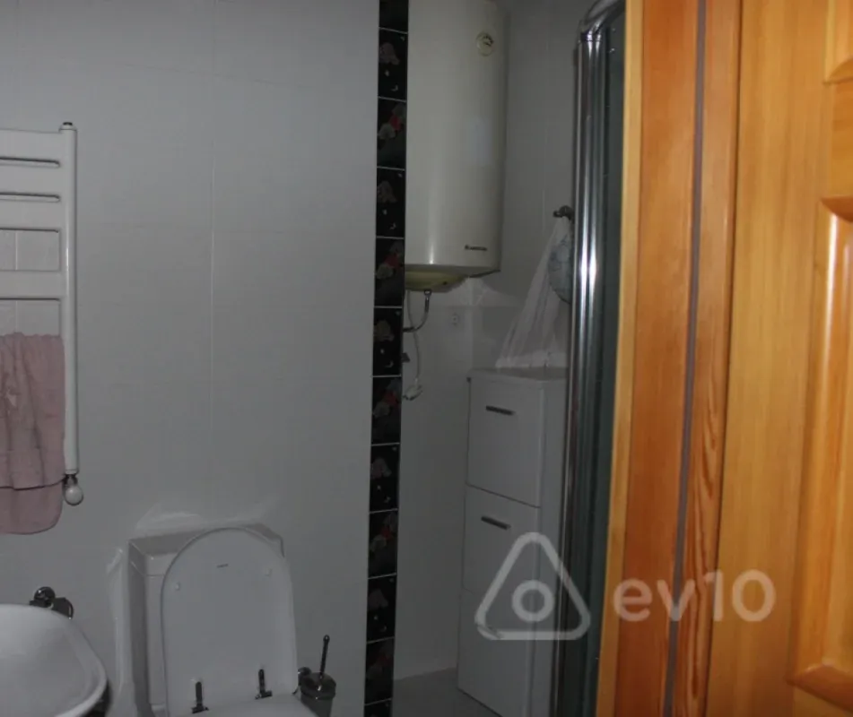 Satılır 3 otaqlı yeni tikili 136 m²