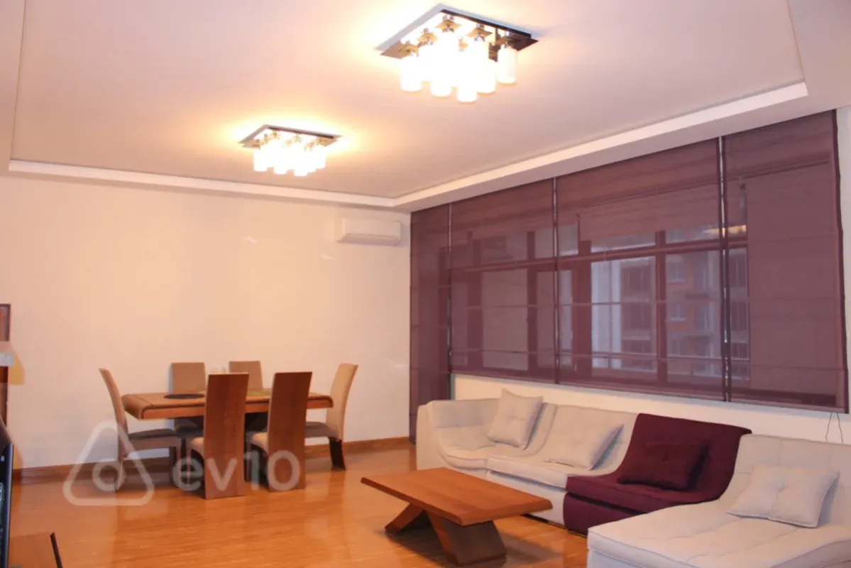 Satılır 3 otaqlı yeni tikili 136 m²